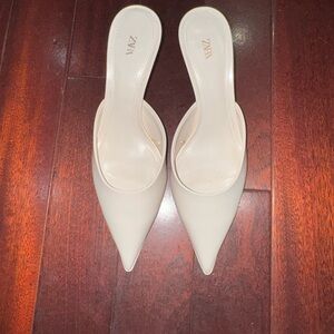 ZARA Women's Pointed Toe Slip-On Mule in Light Beige size 41 (10)